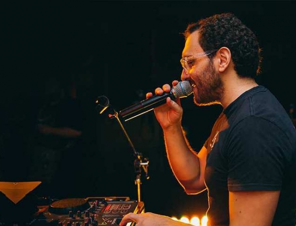 Nicky C Brisbane Singing DJ
